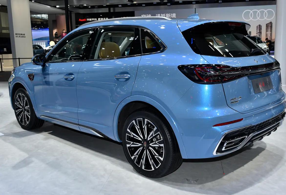 新款红旗HS5在天津车展亮相,定位中型SUV