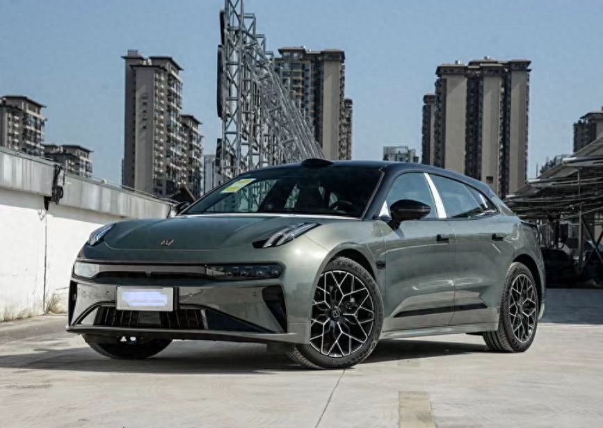 30万提了极氪001,2个月后再开特斯拉modely,车主表示:差距明显