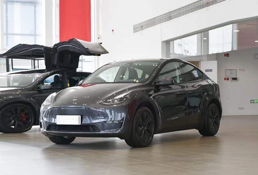 30万提了极氪001,2个月后再开特斯拉modely,车主表示:差距明显