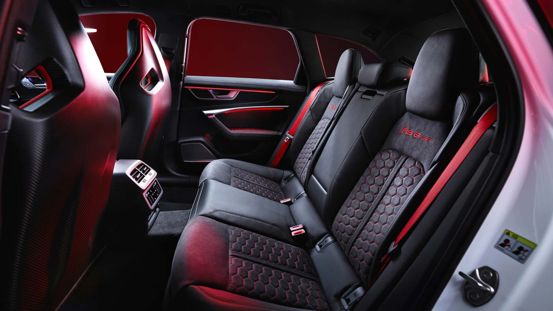 限量66台 奥迪RS 6 Avant GT将于12月26日预售 3.3秒破百