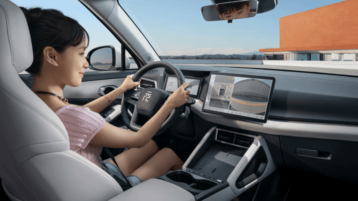 元UP冠军续航401km 7万级越级纯电SUV